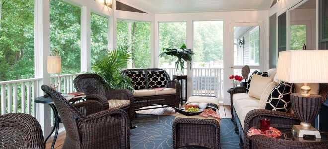 Балкон на современной даче: нужен ли он сегодня или можно обойтись?