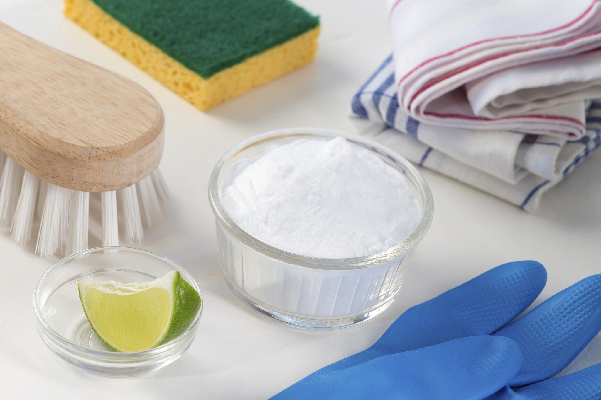 Как очистить плиту от жира и нагара