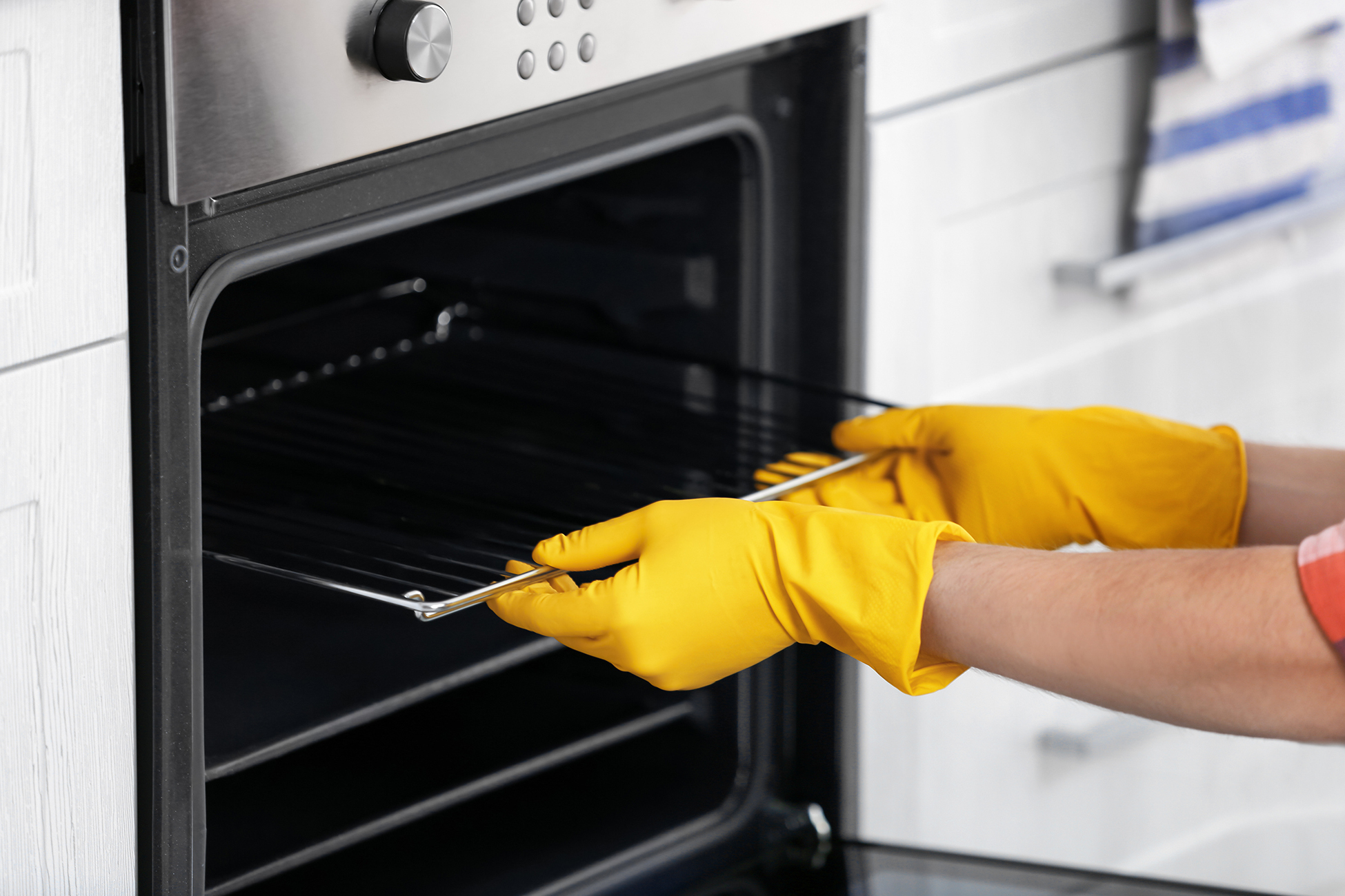 Как очистить плиту от жира и нагара